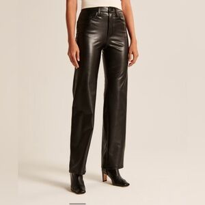 Abercrombie & Fitch vegan 90’s relaxed fit jeans 0/25